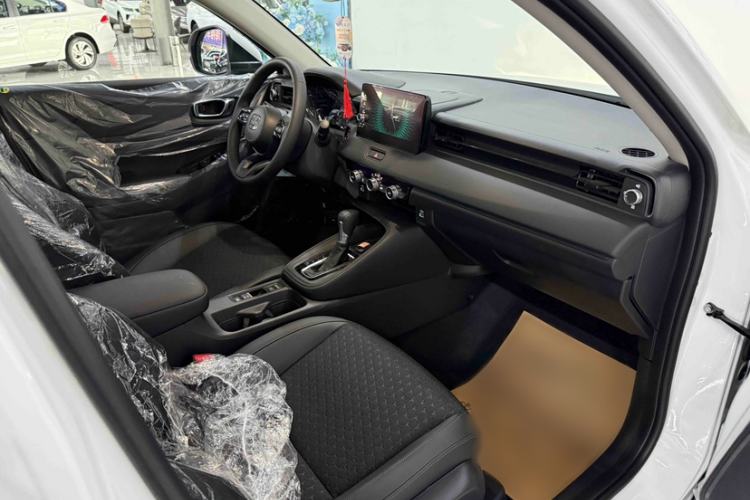 Used Honda XR-V 2024 1.5L CVT Heatwave Edition Interior 8