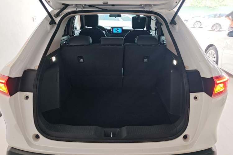 Used Honda XR-V 2024 1.5L CVT Enthusiast Edition Trunk