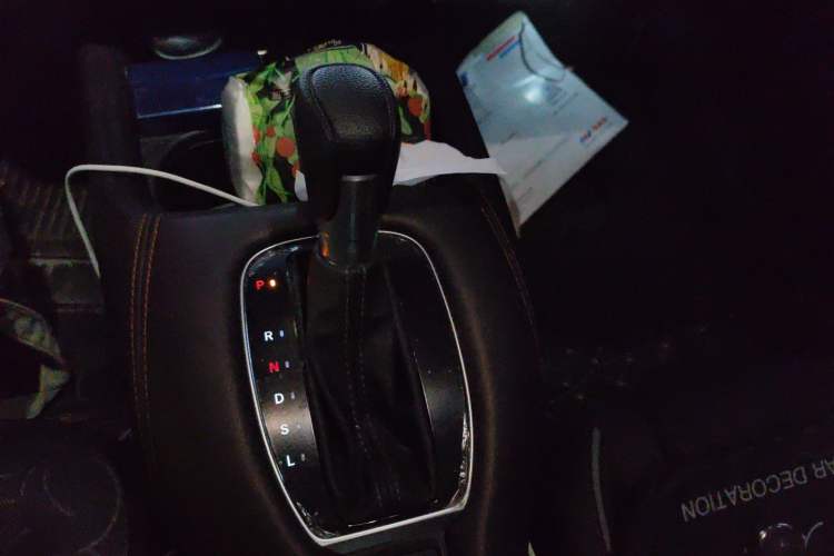 Used Honda ZR-V 2022 1.5T CVT Luxury Edition Gear Lever