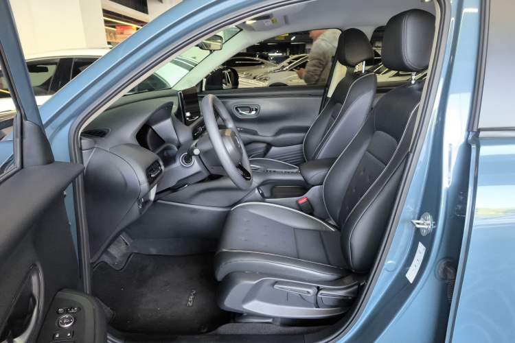 Used Honda ZR-V 2023 1.5T CVT Tech Edition Left Front Seat