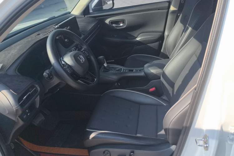 Used Honda ZR-V 2022 1.5T CVT Luxury Edition Left Front Seat