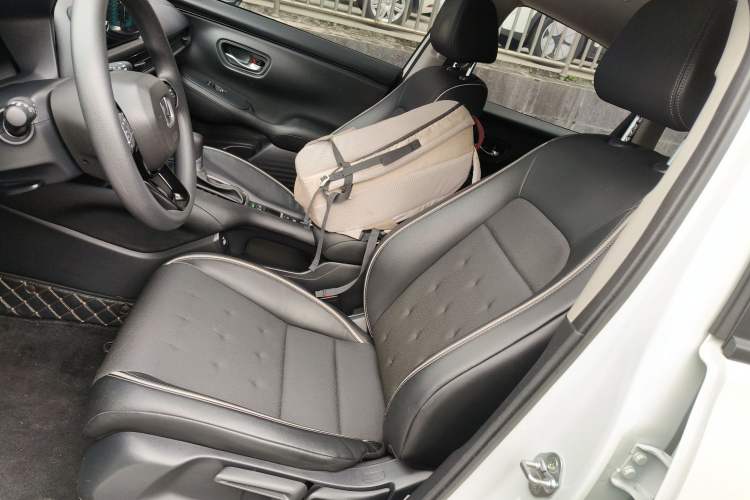 Used Honda ZR-V 2023 1.5T CVT Tech Edition Left Front Seat