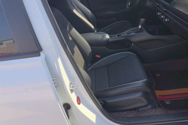 Used Honda ZR-V 2022 1.5T CVT Luxury Edition Right Front Seat
