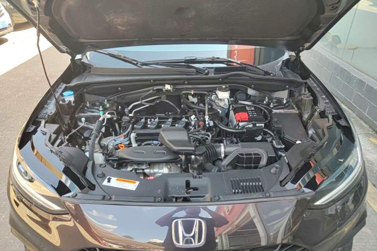 Used Honda ZR-V 2022 1.5T CVT Elite Edition Engine Bay