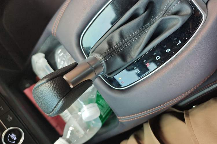 Used Honda ZR-V 2022 1.5T CVT Luxury Edition Gear Lever