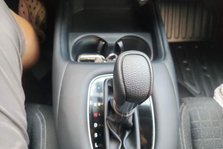 Used Honda ZR-V 2022 1.5T CVT Elite Edition Gear Lever