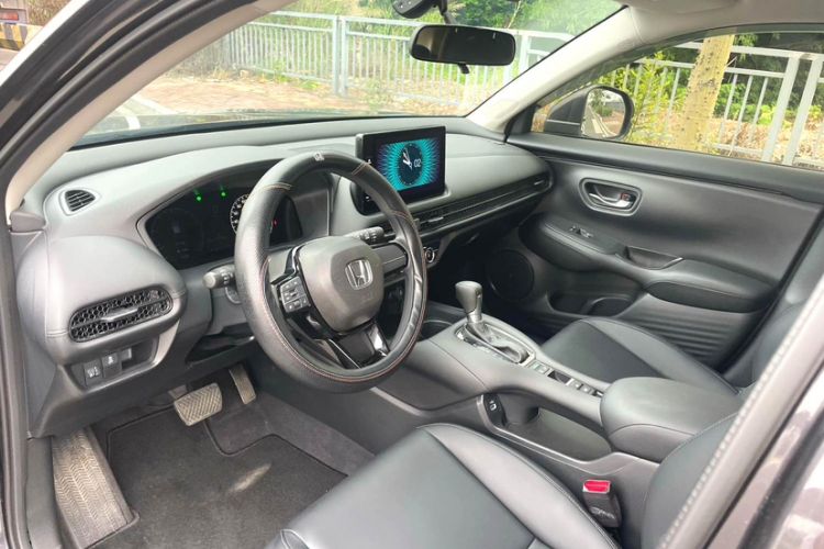 Used Honda ZR-V 2022 1.5T CVT Elite Edition Interior 12
