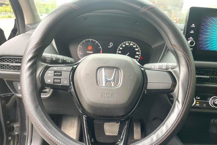 Used Honda ZR-V 2022 1.5T CVT Elite Edition Interior 8