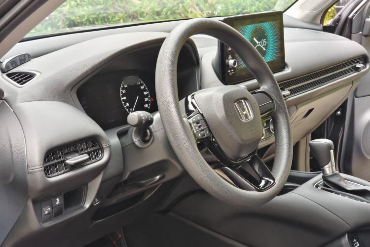 Used Honda ZR-V 2022 1.5T CVT Elite Edition Interior 9