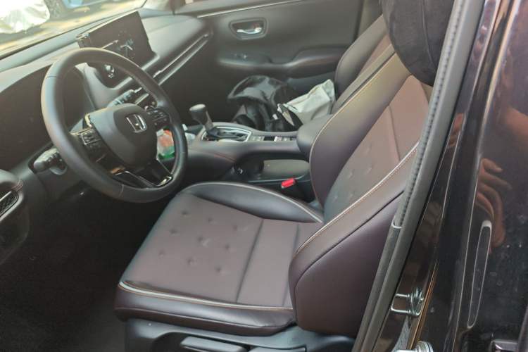Used Honda ZR-V 2022 1.5T CVT Luxury Edition Left Front Seat