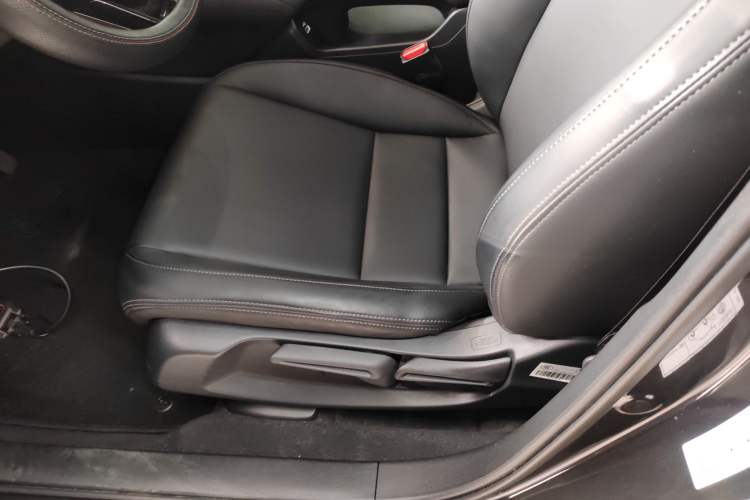 Used Honda ZR-V 2022 1.5T CVT Elite Edition Left Front Seat