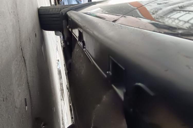 Used Honda ZR-V 2022 1.5T CVT Luxury Edition Left Side Sill