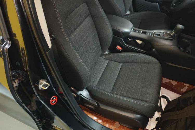Used Honda ZR-V 2022 1.5T CVT Elite Edition Right Front Seat