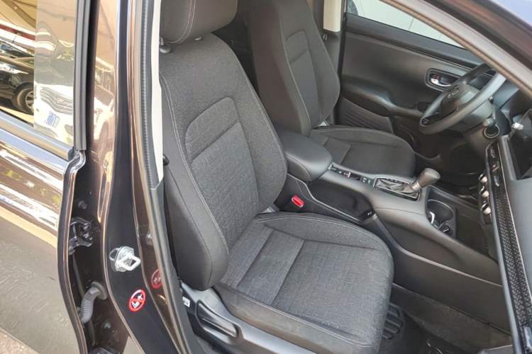 Used Honda ZR-V 2022 1.5T CVT Elite Edition Right Front Seat