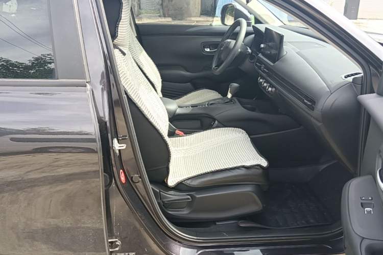 Used Honda ZR-V 2022 1.5T CVT Elite Edition Right Front Seat