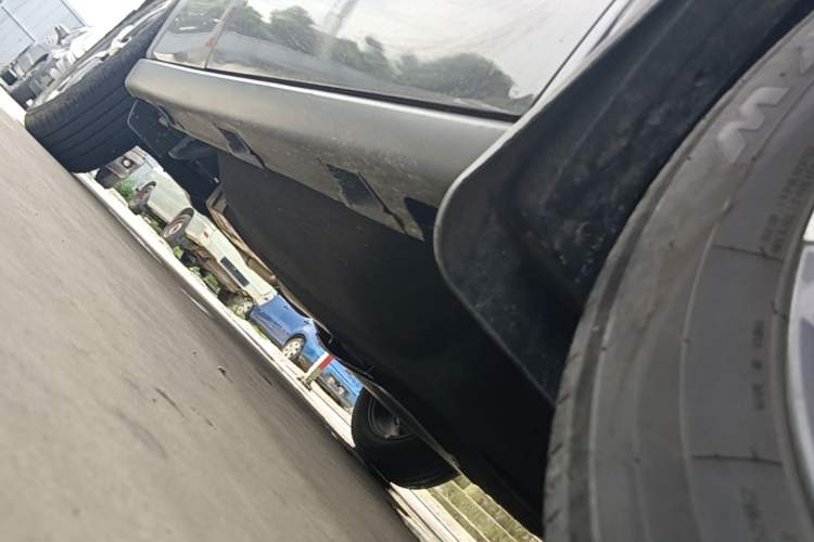 Used Honda ZR-V 2022 1.5T CVT Elite Edition Right Side Sill