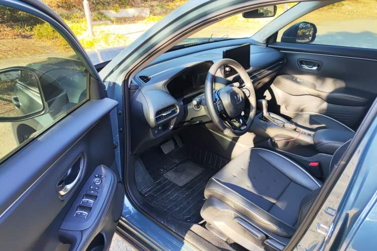 Used Honda ZR-V 2022 1.5T CVT Luxury Edition Driver Seat
