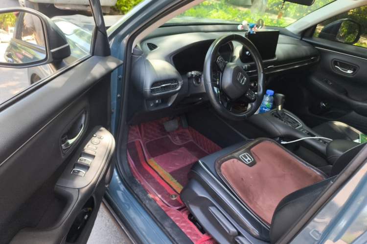 Used Honda ZR-V 2022 1.5T CVT Luxury Edition Driver Seat