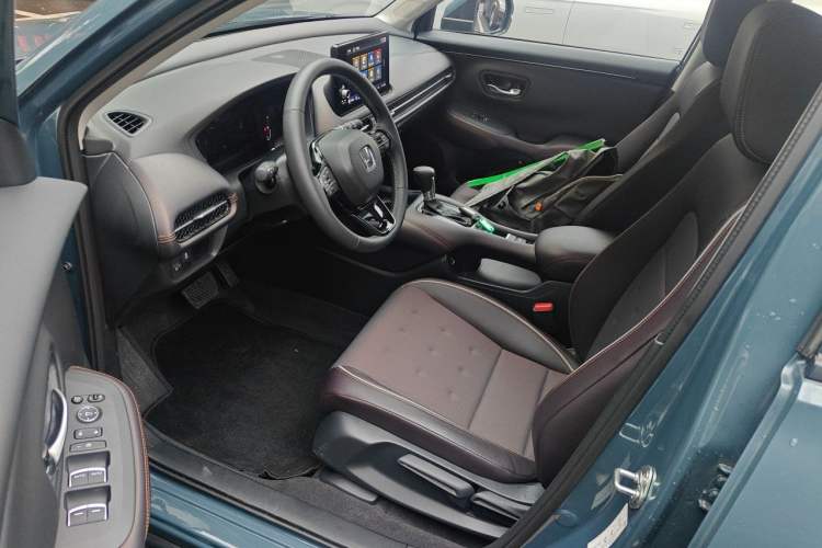 Used Honda ZR-V 2022 1.5T CVT Luxury Edition Left Front Seat