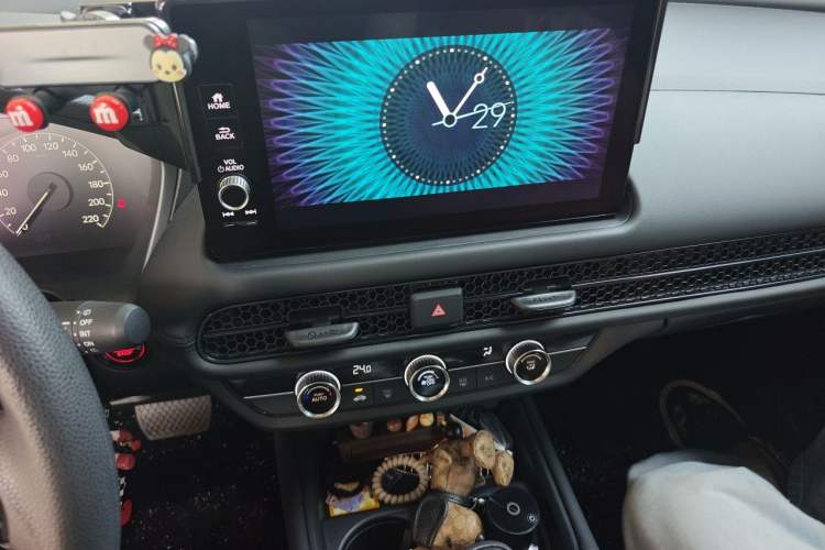 Used Honda ZR-V 2022 1.5T CVT Elite Edition Audio And AC Panel