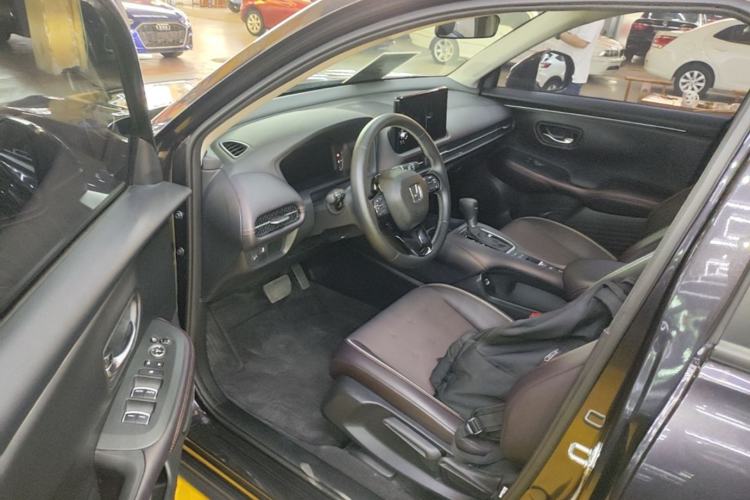 Used Honda ZR-V 2022 1.5T CVT Luxury Edition Driver Seat