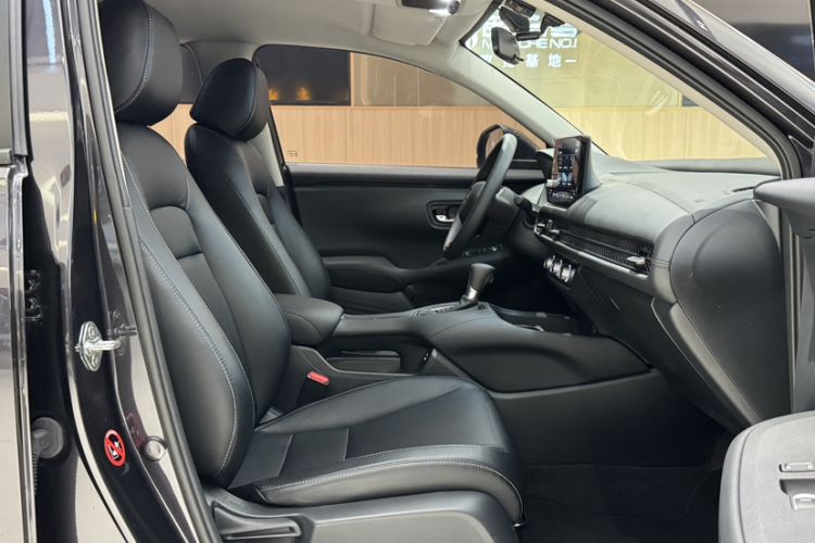 Used Honda ZR-V 2022 1.5T CVT Elite Edition Interior 11
