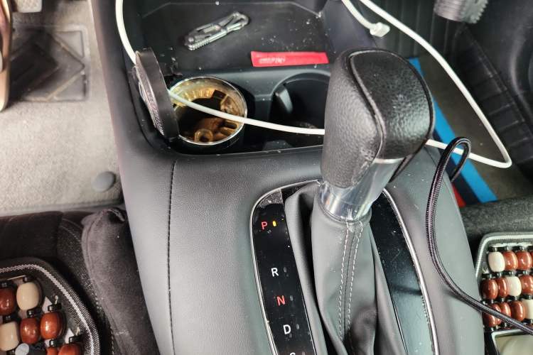 Used Honda ZR-V 2022 1.5T CVT Elite Edition Gear Lever