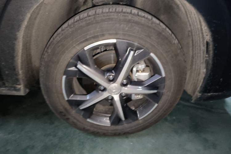 Used Honda ZR-V 2022 1.5T CVT Elite Edition Right Front Wheel Hub