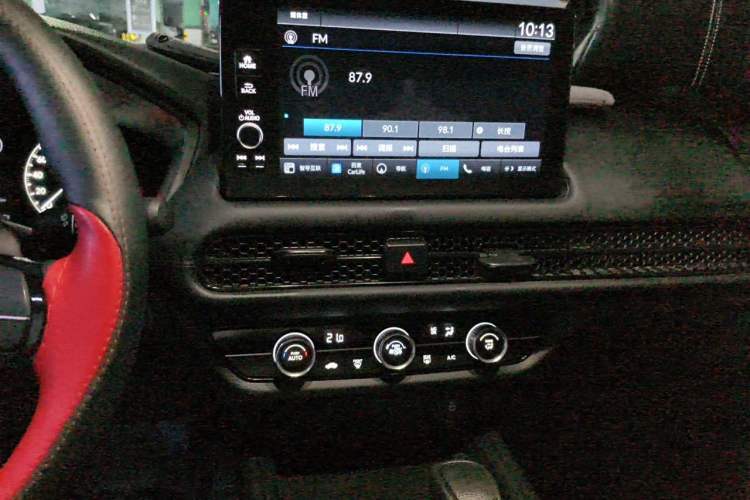 Used Honda ZR-V 2022 1.5T CVT Elite Edition Audio And AC Panel