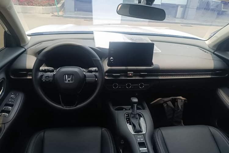 Used Honda ZR-V 2022 1.5T CVT Elite Edition Center Console