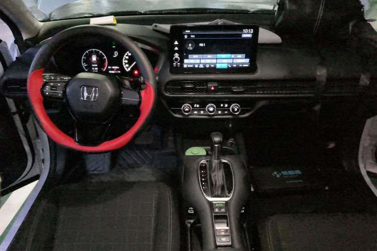 Used Honda ZR-V 2022 1.5T CVT Elite Edition Center Console