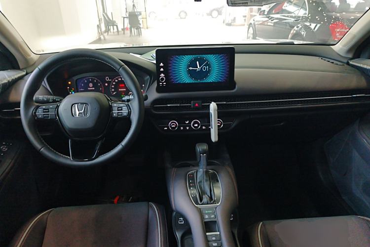 Used Honda ZR-V 2022 1.5T CVT Luxury Edition Center Console