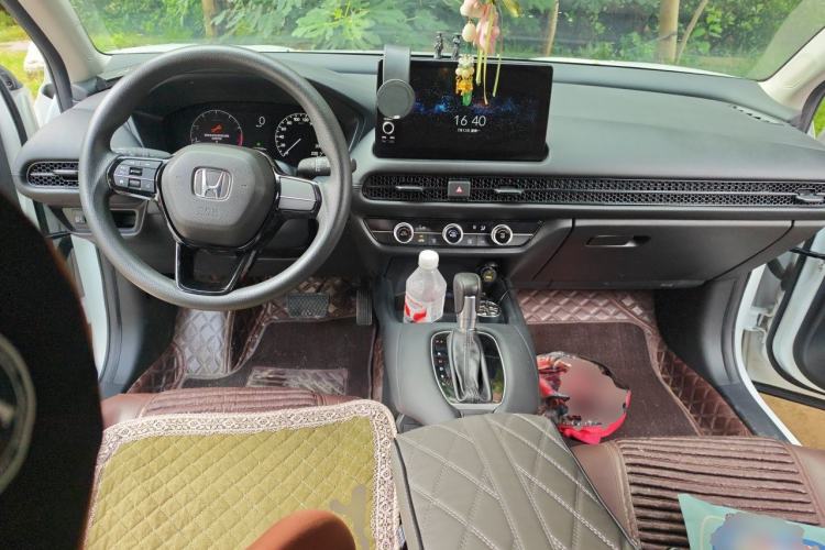 Used Honda ZR-V 2022 1.5T CVT Elite Edition Center Console