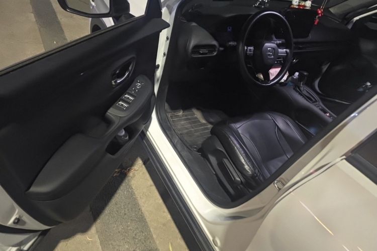 Used Honda ZR-V 2022 1.5T CVT Elite Edition Driver Seat