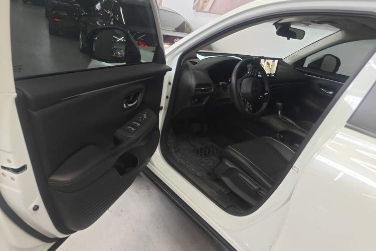 Used Honda ZR-V 2022 1.5T CVT Luxury Edition Driver Seat