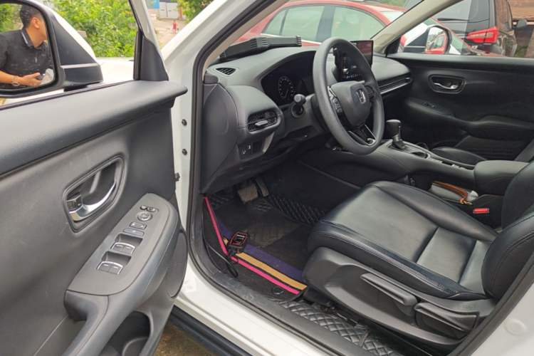 Used Honda ZR-V 2022 1.5T CVT Elite Edition Driver Seat