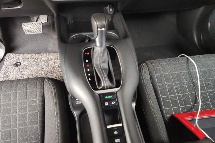 Used Honda ZR-V 2022 1.5T CVT Elite Edition Gear Lever
