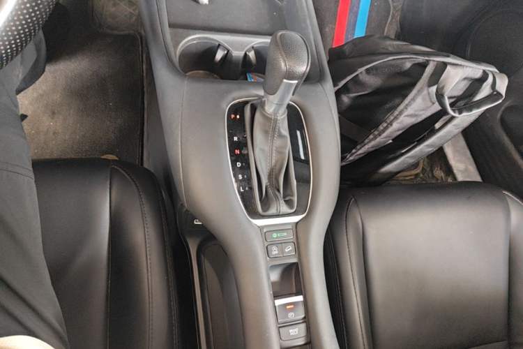 Used Honda ZR-V 2022 1.5T CVT Elite Edition Gear Lever
