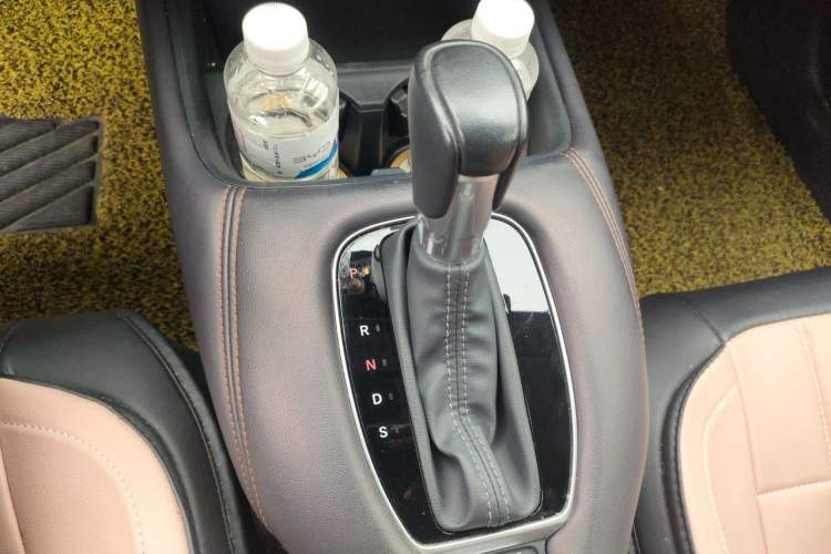 Used Honda ZR-V 2022 1.5T CVT Deluxe Edition Gear Lever