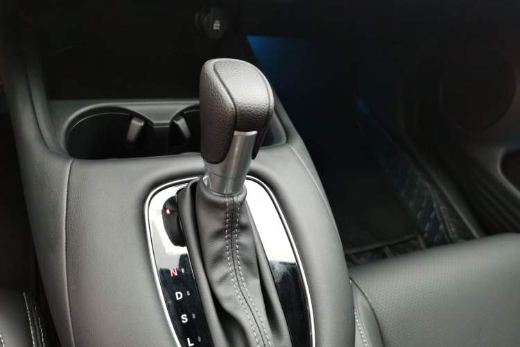 Used Honda ZR-V 2022 1.5T CVT Elite Edition Gear Lever
