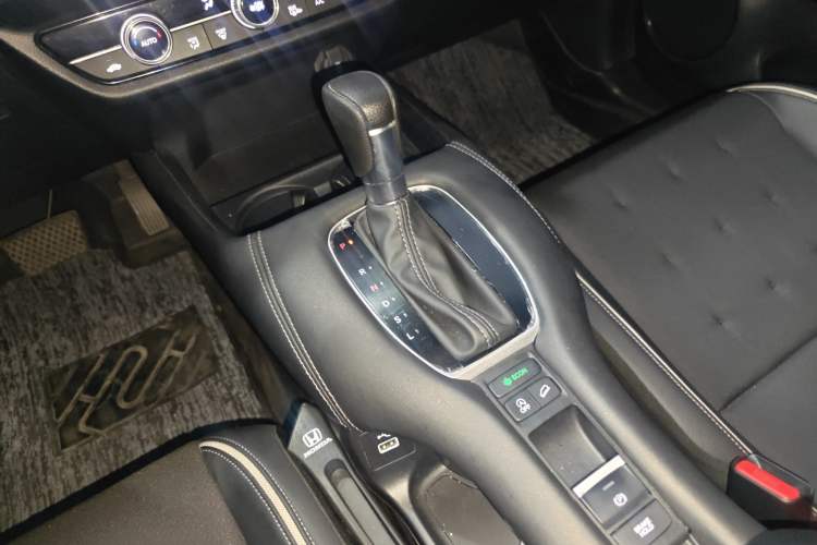 Used Honda ZR-V 2022 1.5T CVT Luxury Edition Gear Lever