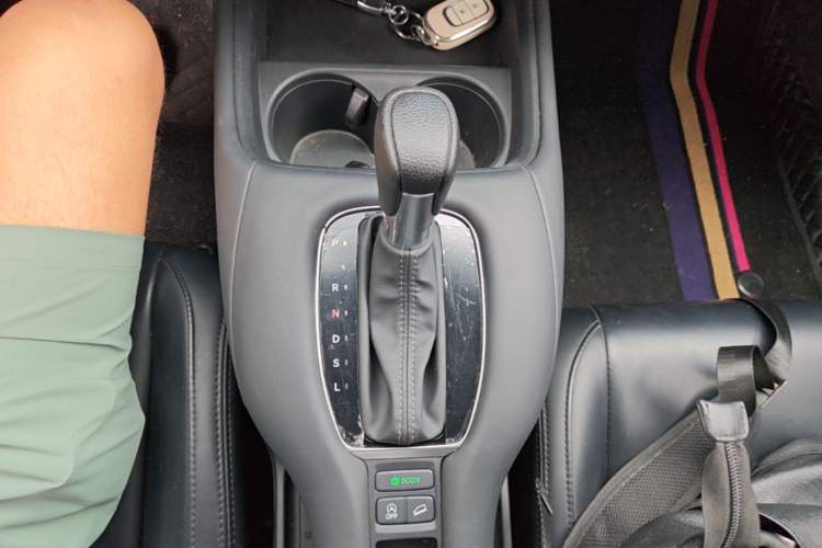 Used Honda ZR-V 2022 1.5T CVT Elite Edition Gear Lever