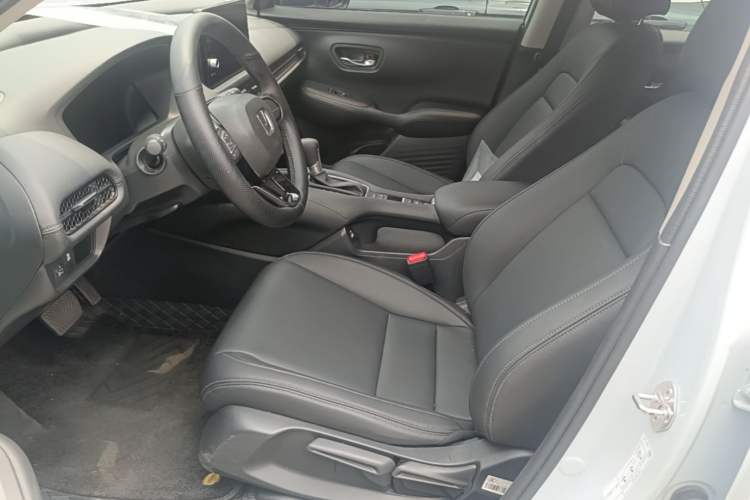 Used Honda ZR-V 2022 1.5T CVT Elite Edition Left Front Seat