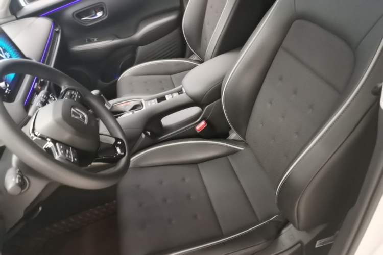 Used Honda ZR-V 2022 1.5T CVT Elite Edition Left Front Seat