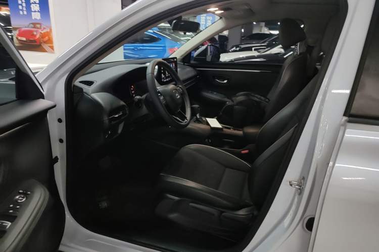 Used Honda ZR-V 2022 1.5T CVT Luxury Edition Left Front Seat