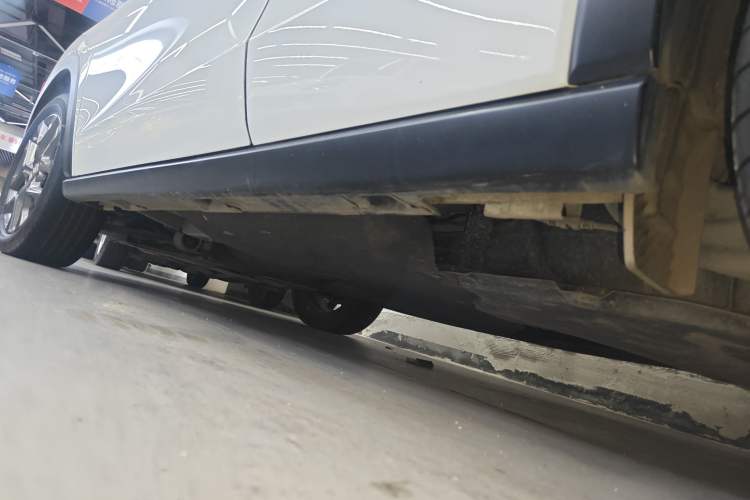 Used Honda ZR-V 2022 1.5T CVT Luxury Edition Left Side Sill
