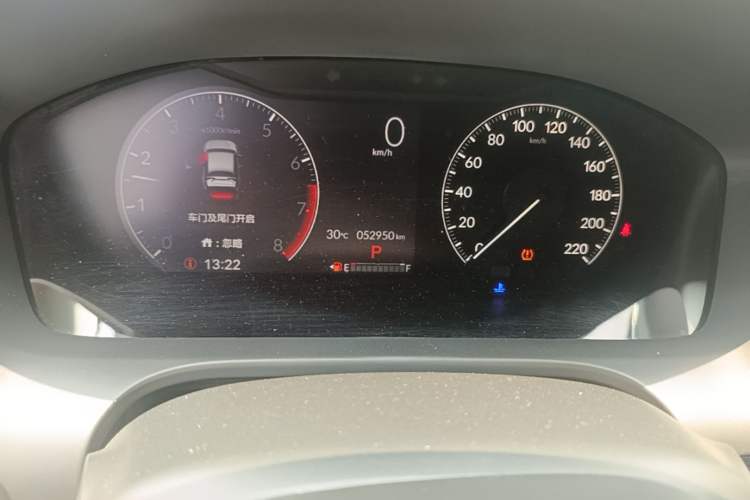 Used Honda ZR-V 2022 1.5T CVT Elite Edition Odometer Close Up