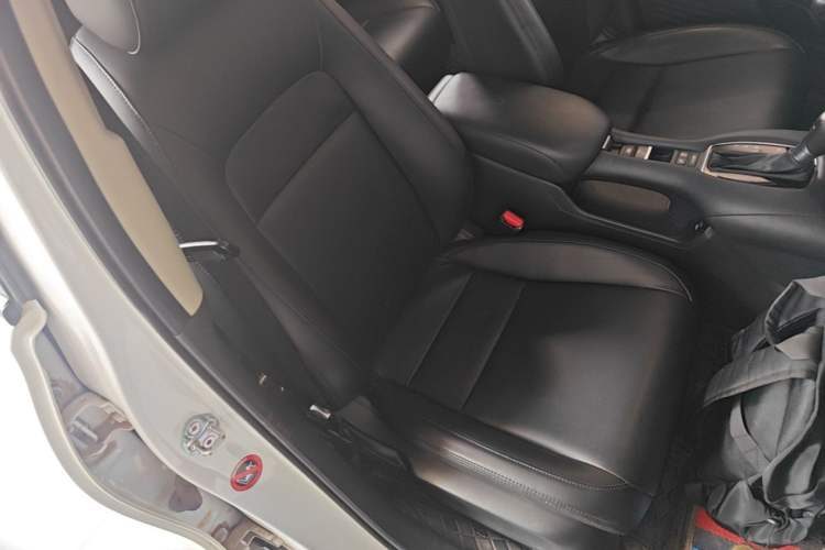 Used Honda ZR-V 2022 1.5T CVT Elite Edition Right Front Seat