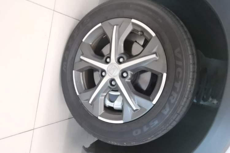 Used Honda ZR-V 2022 1.5T CVT Elite Edition Right Front Wheel Hub