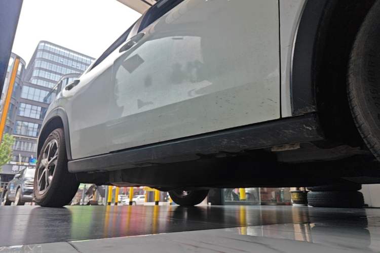 Used Honda ZR-V 2022 1.5T CVT Elite Edition Right Side Sill